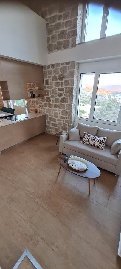 Πέτρα, Ελιά Και Λεβάντα Villa Tolón Eksteriør bilde