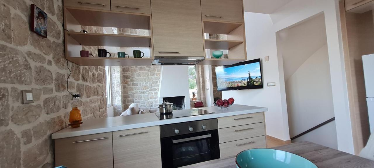 Πέτρα, Ελιά Και Λεβάντα Villa Tolón Eksteriør bilde