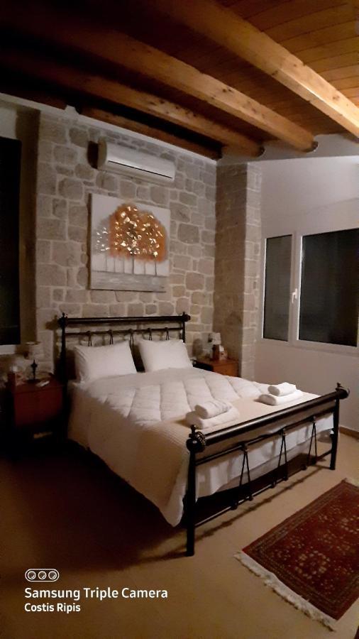 Πέτρα, Ελιά Και Λεβάντα Villa Tolón Eksteriør bilde